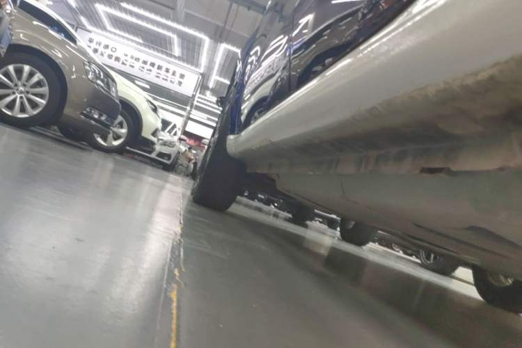 Used smart forfour 2016 1.0L 52 kW Passion Edition Left Side Sill