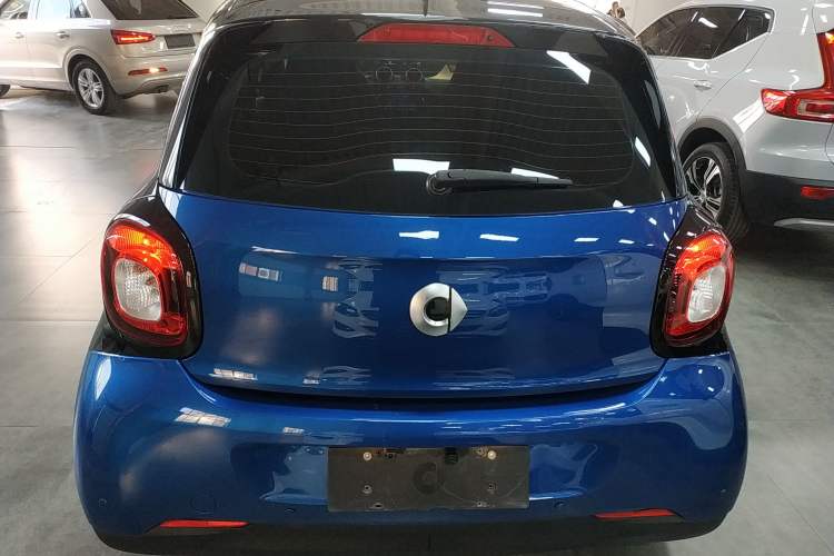 Used smart forfour 2016 1.0L 52 kW Dynamic Edition Rear