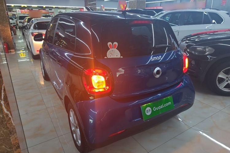 Used smart forfour 2016 1.0L 52 kW Dynamic Edition Rear Left 45 Deg