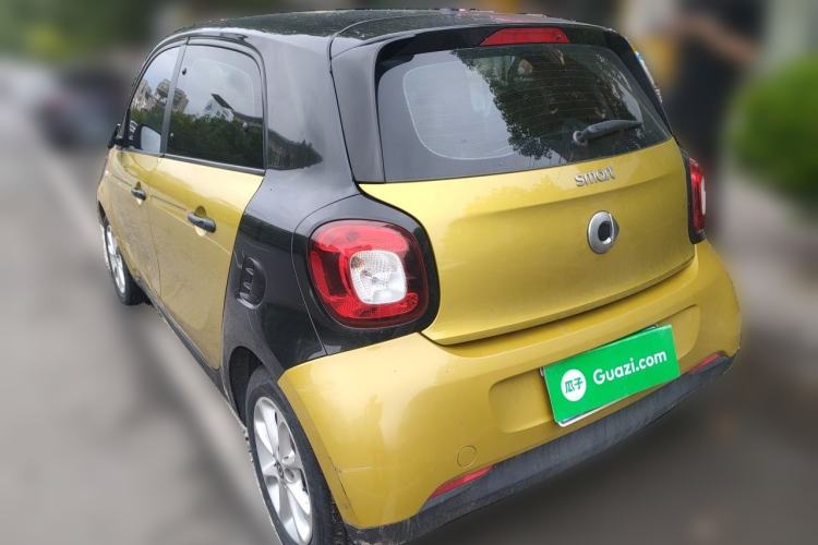 Used smart forfour 2016 1.0L 52 kW Dynamic Edition Rear Left 45 Deg