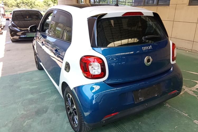 Used smart forfour 2016 1.0L 52 kW Passion Edition Rear Left 45 Deg