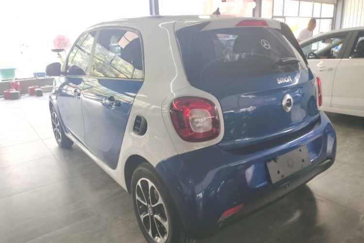 Used smart forfour 2016 1.0L 52 kW Passion Edition Rear Left 45 Deg