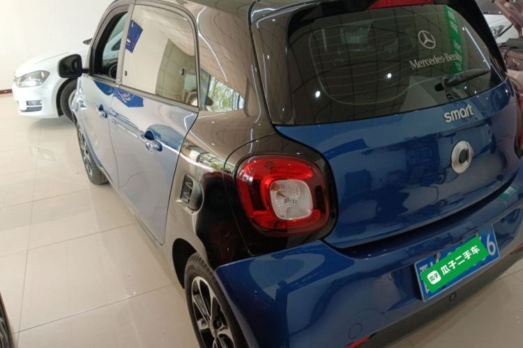 Used smart forfour 2016 1.0L 52 kW Passion Edition Rear Left 45 Deg