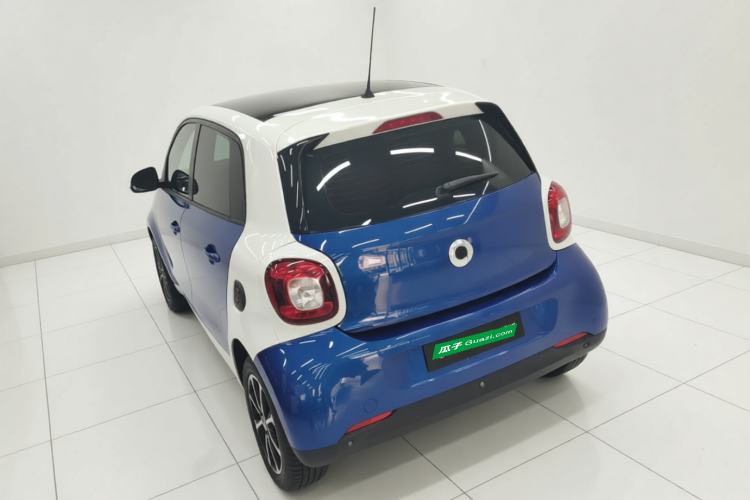 Used smart forfour 2016 1.0L 52 kW Passion Edition Rear Left 45 Deg