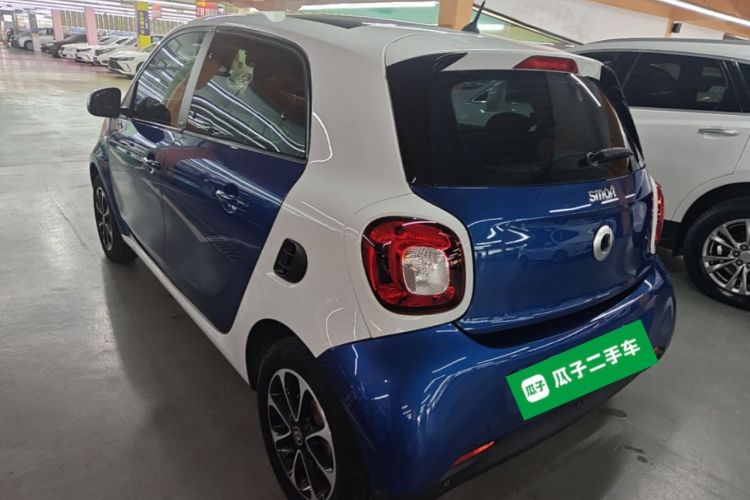 Used smart forfour 2016 1.0L 52 kW Passion Edition Rear Left 45 Deg