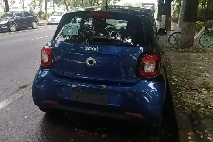 Used smart forfour 2016 1.0L 52 kW Passion Edition Rear