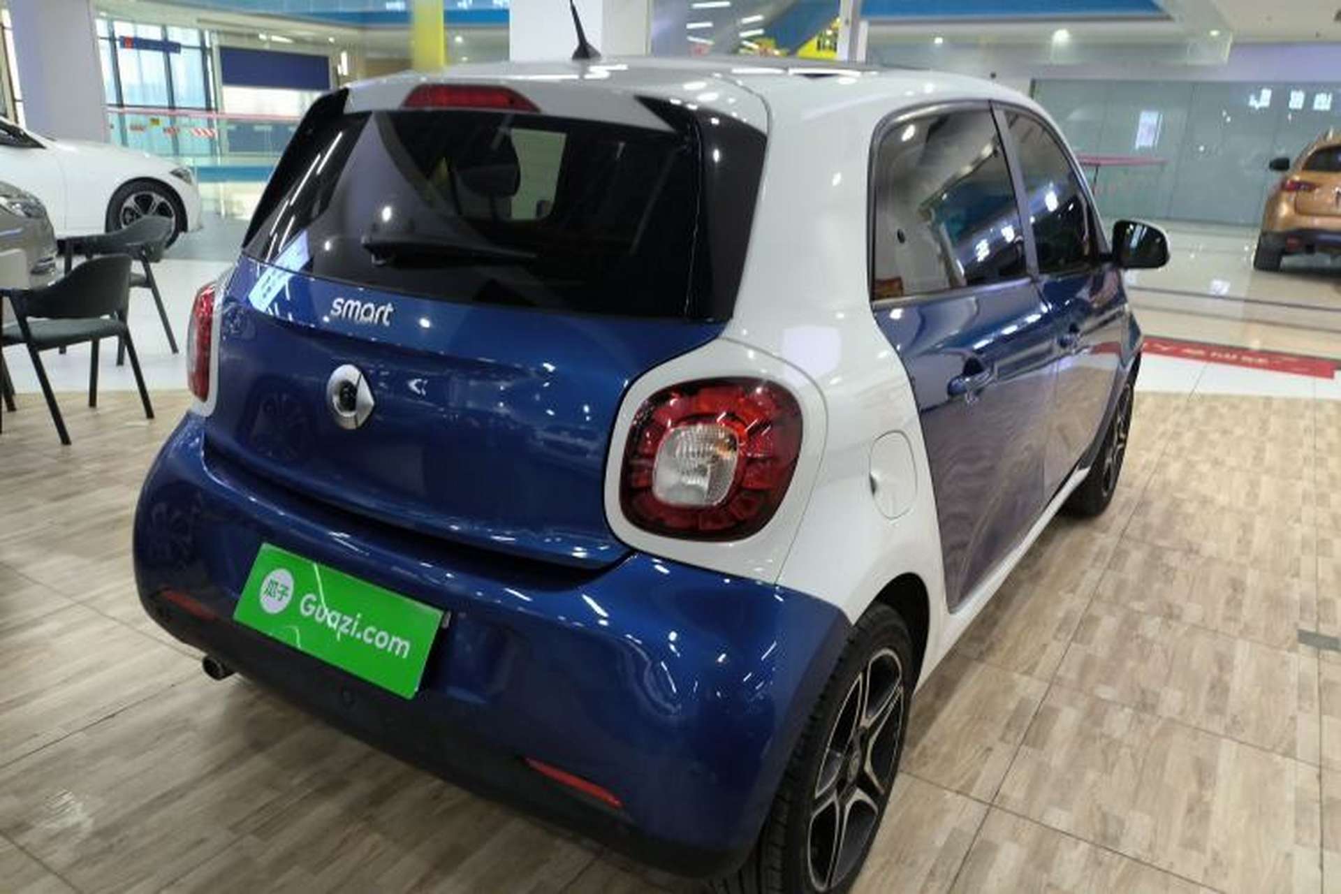 Used smart forfour 2016 0.9T 66 kW Ultimate Edition Rear Right 45 Deg