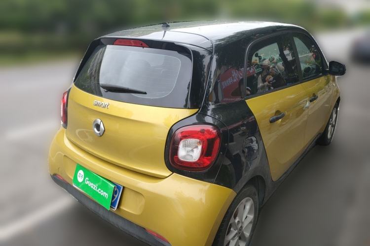 Used smart forfour 2016 1.0L 52 kW Dynamic Edition Rear Right 45 Deg