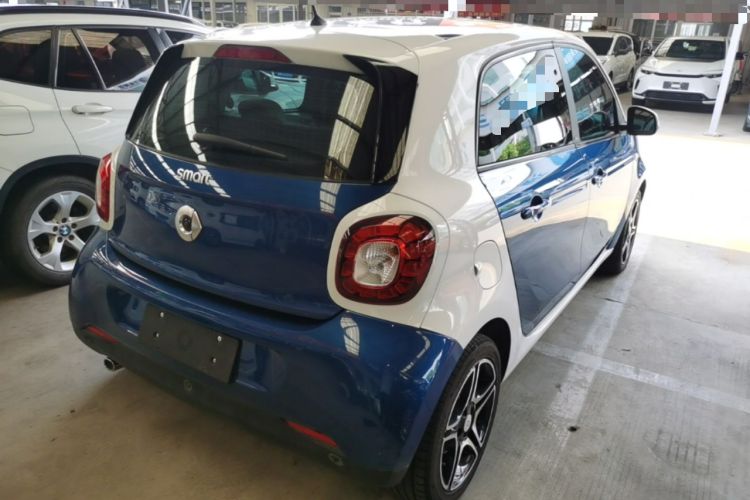 Used smart forfour 2016 0.9T 66 kW Ultimate Edition Rear Right 45 Deg