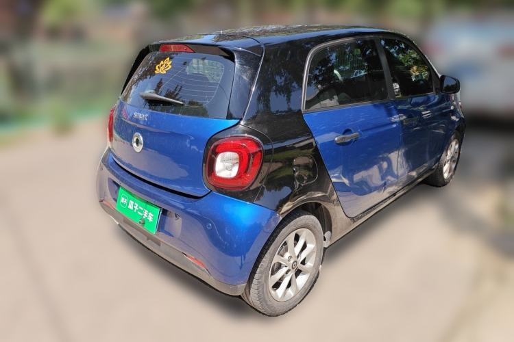 Used smart forfour 2016 1.0L 52 kW Dynamic Edition Rear Right 45 Deg