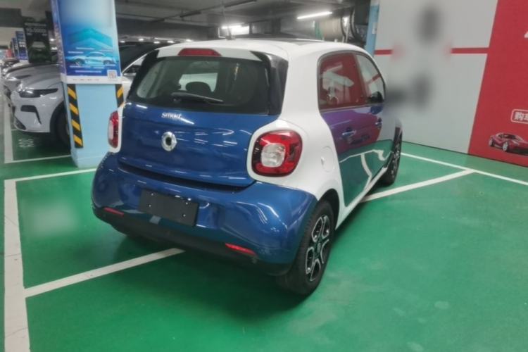 Used smart forfour 2016 0.9T 66 kW Pioneer Edition Rear Right 45 Deg