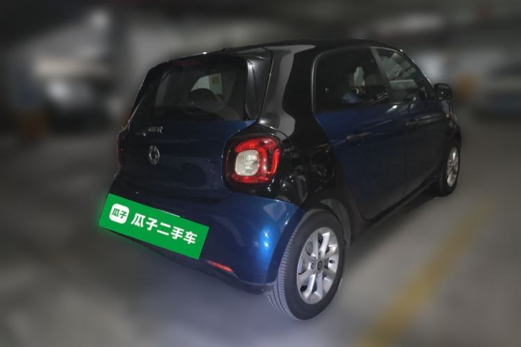Used smart forfour 2016 1.0L 52 kW Dynamic Edition Rear Right 45 Deg