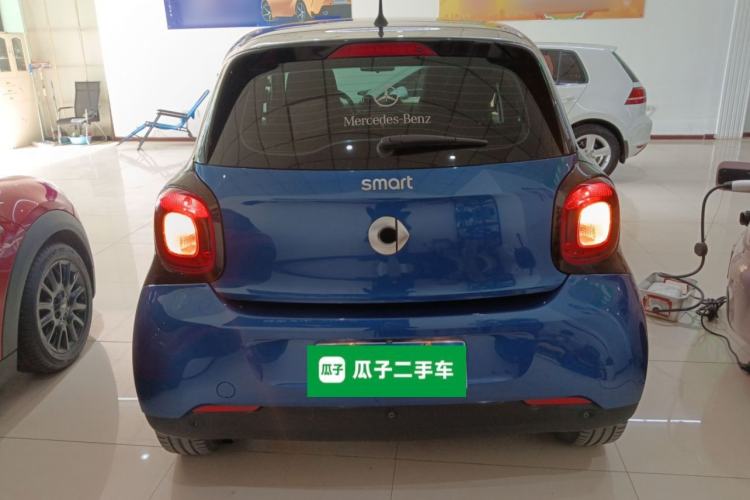 Used smart forfour 2016 1.0L 52 kW Passion Edition Rear