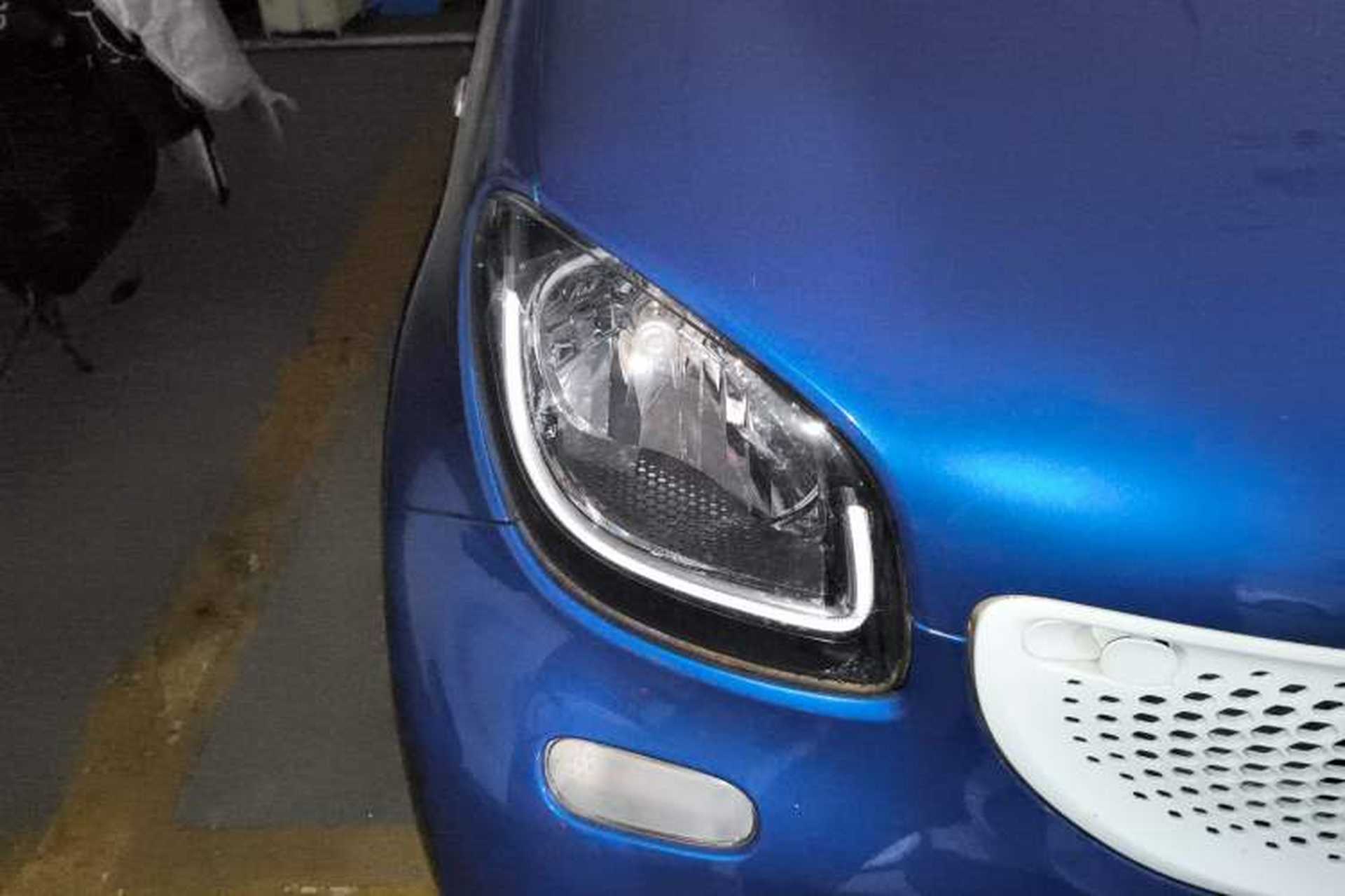 Used smart forfour 2016 0.9T 66 kW Ultimate Edition Right Front Headlight
