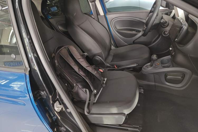 Used smart forfour 2016 1.0L 52 kW Dynamic Edition Right Front Seat