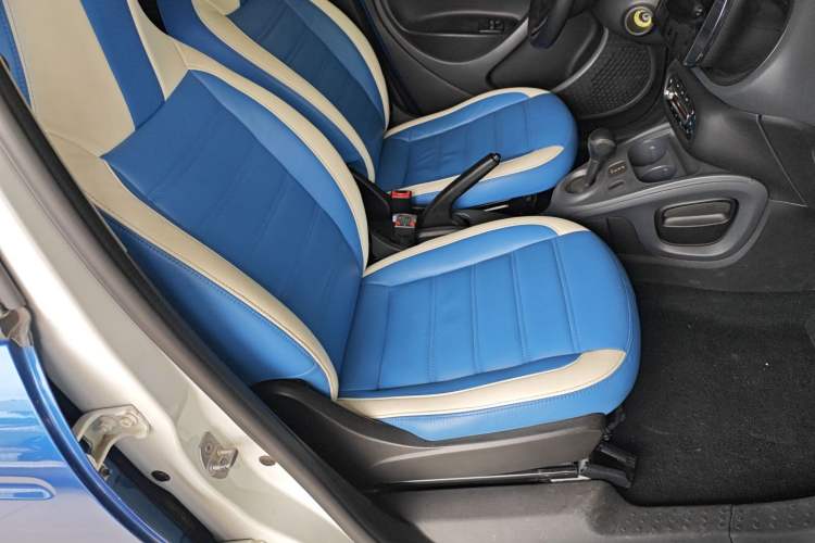 Used smart forfour 2016 1.0L 52 kW Dynamic Edition Right Front Seat