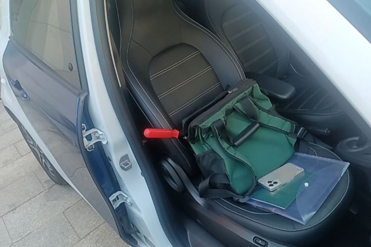 Used smart forfour 2016 0.9T 66 kW Pioneer Edition Right Front Seat