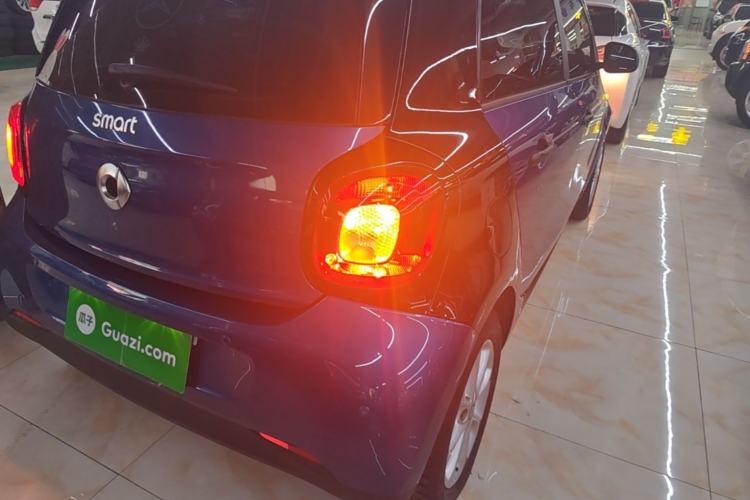 Used smart forfour 2016 1.0L 52 kW Dynamic Edition Right Rear Taillight