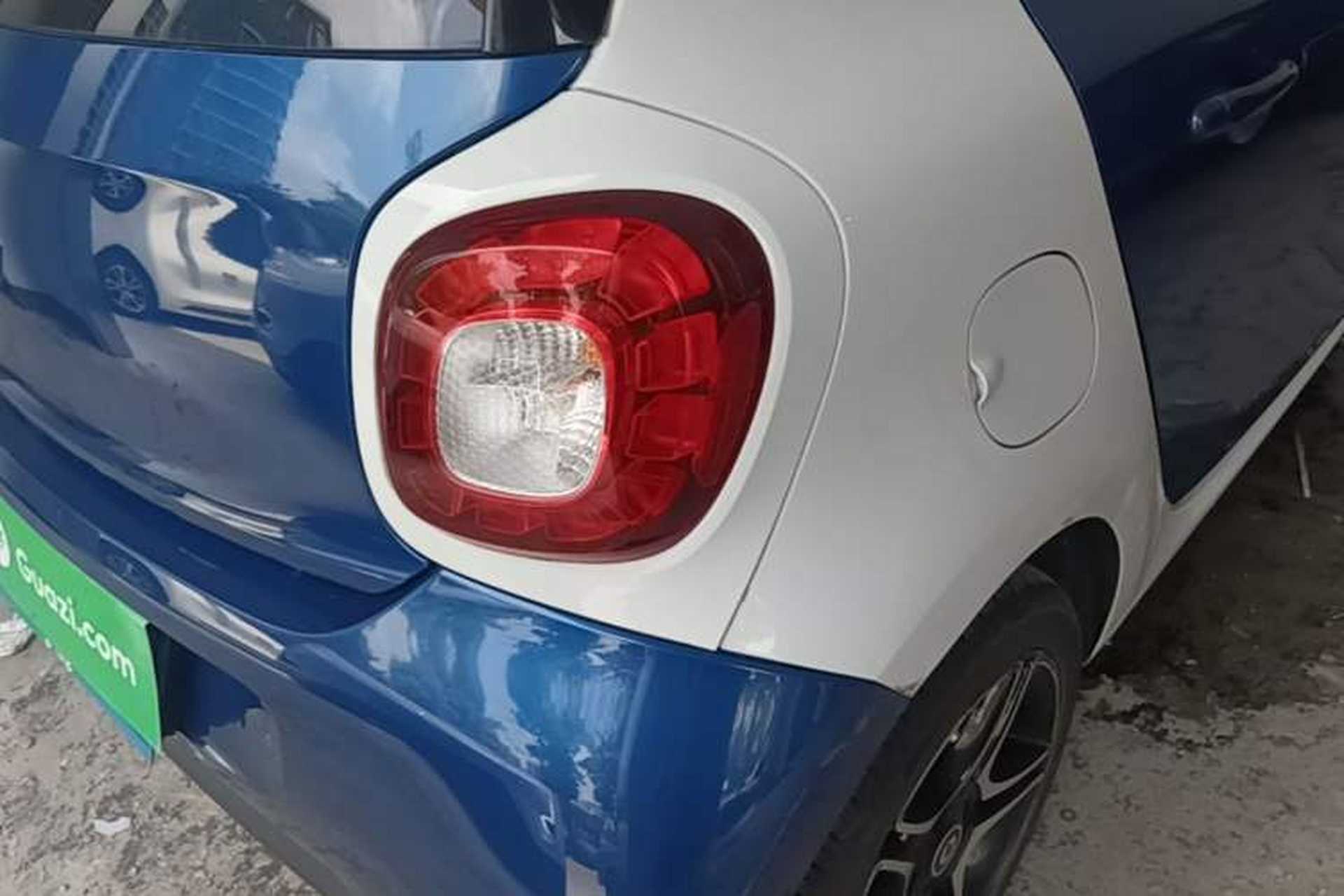 Used smart forfour 2016 0.9T 66 kW Ultimate Edition Right Rear Taillight