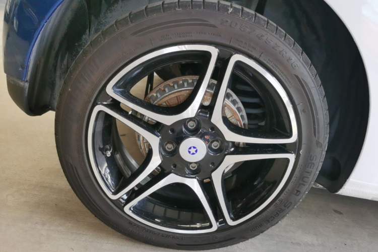 Used smart forfour 2016 0.9T 66 kW Ultimate Edition Right Rear Wheel Hub