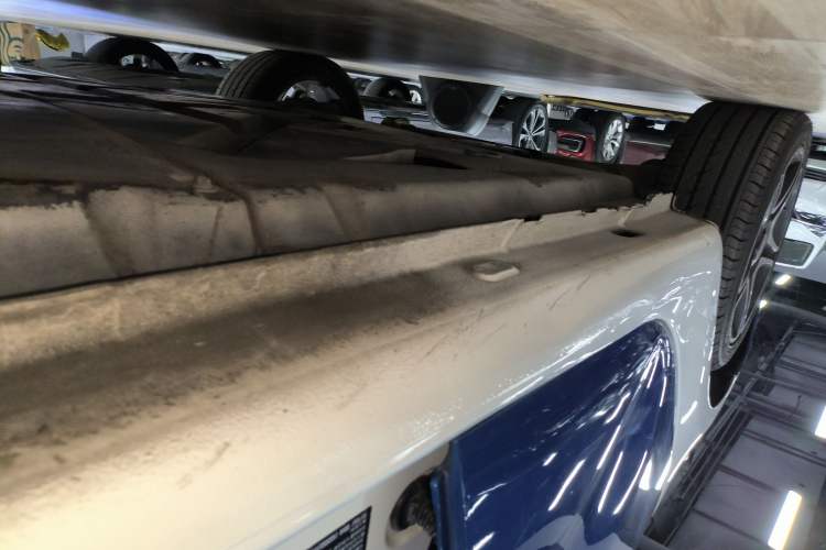 Used smart forfour 2016 0.9T 66 kW Ultimate Edition Right Side Sill
