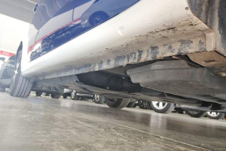 Used smart forfour 2016 1.0L 52 kW Passion Edition Right Side Sill