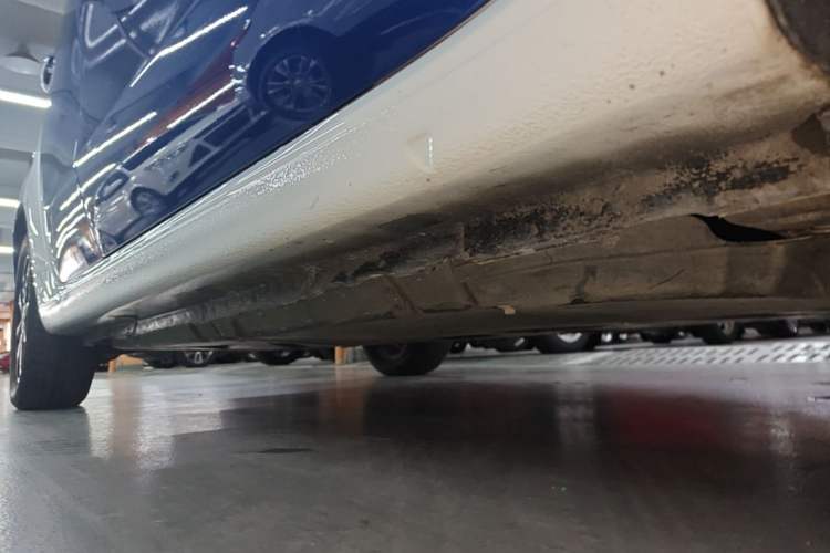 Used smart forfour 2016 1.0L 52 kW Passion Edition Right Side Sill