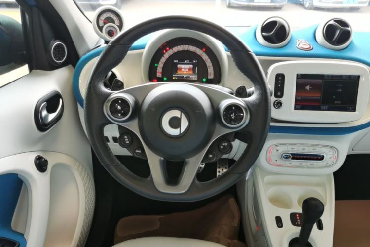Used smart forfour 2016 0.9T 66 kW Ultimate Edition Steering Wheel