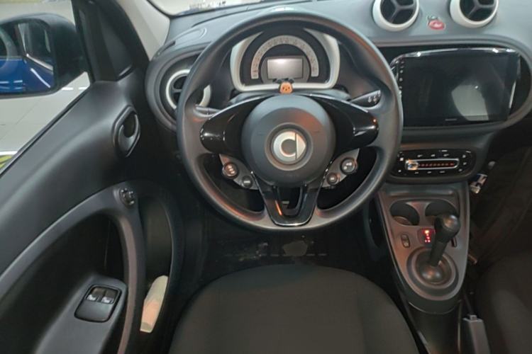 Used smart forfour 2016 1.0L 52 kW Dynamic Edition Steering Wheel