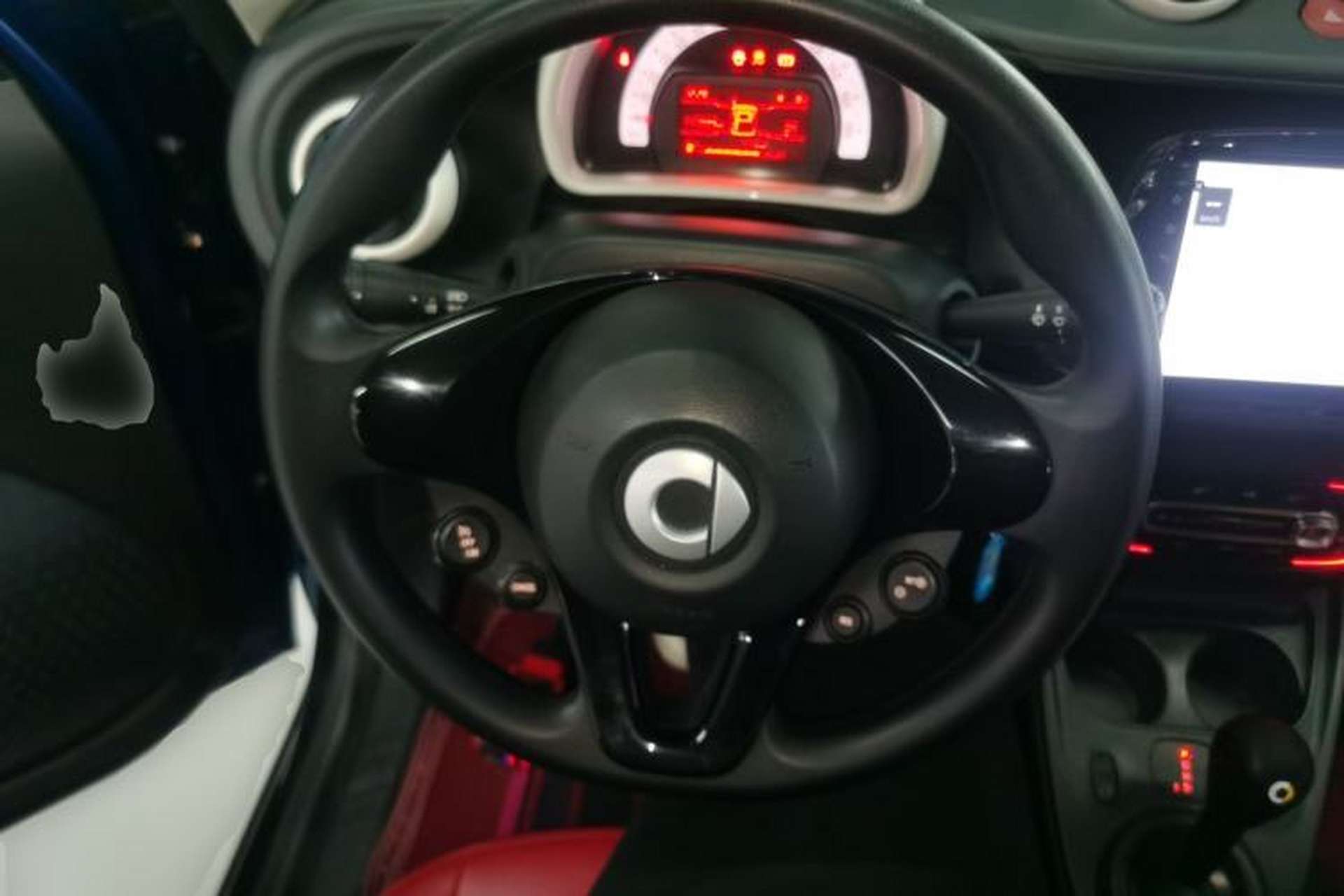 Used smart forfour 2016 1.0L 52 kW Dynamic Edition Steering Wheel