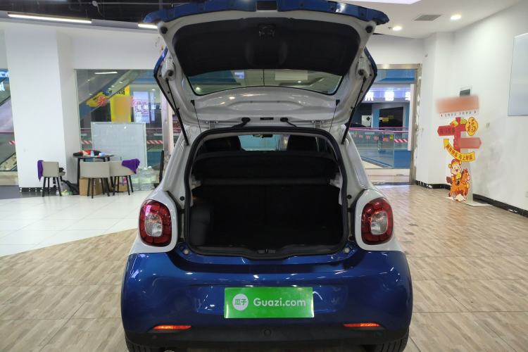 Used smart forfour 2016 0.9T 66 kW Ultimate Edition Trunk