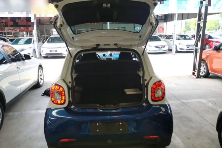 Used smart forfour 2016 0.9T 66 kW Ultimate Edition Trunk