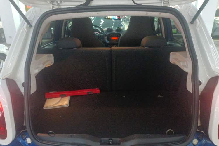 Used smart forfour 2016 1.0L 52 kW Passion Edition Trunk