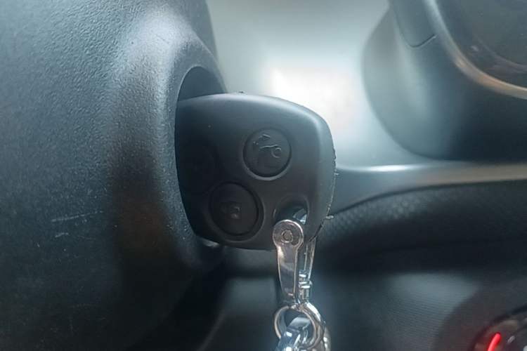 Used smart forfour 2016 0.9T 66 kW Pioneer Edition Vehicle Key