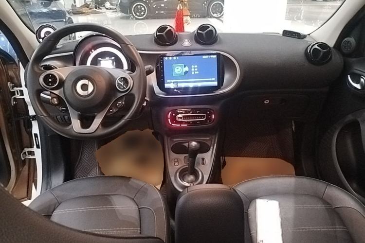 Used smart forfour 2016 0.9T 66 kW Pioneer Edition Center Console