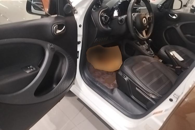 Used smart forfour 2016 0.9T 66 kW Pioneer Edition Driver Seat