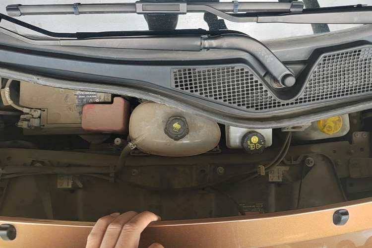 Used smart forfour 2016 0.9T 66 kW Pioneer Edition Engine Bay
