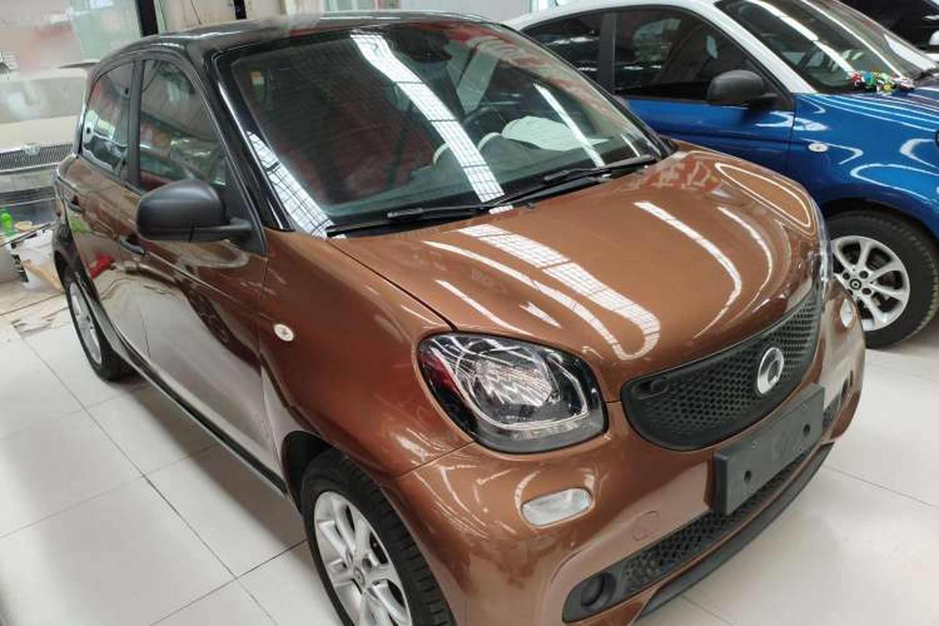 Used smart forfour 2016 1.0L 52 kW Dynamic Edition Exterior 2