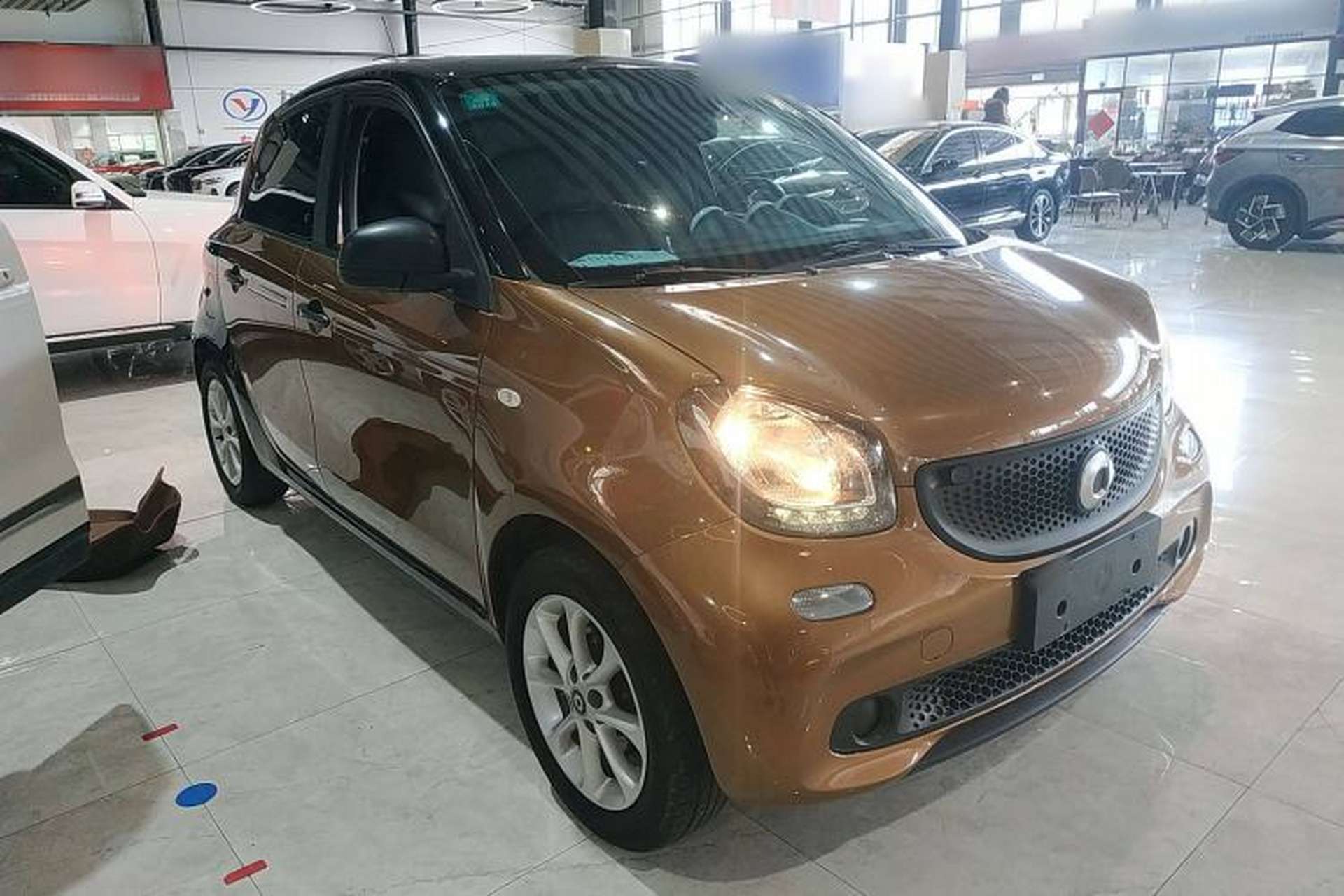 Used smart forfour 2016 1.0L 52 kW Dynamic Edition Exterior 2