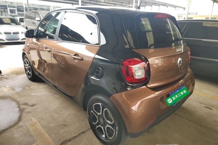 Used smart forfour 2016 0.9T 66 kW Pioneer Edition Exterior 2