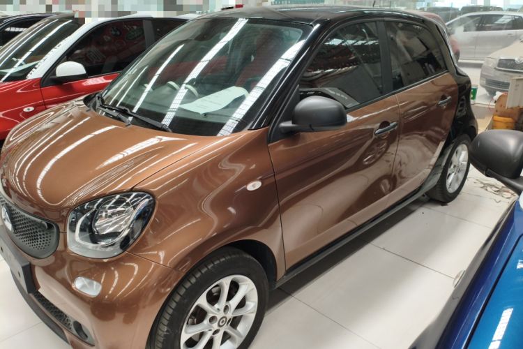 Used smart forfour 2016 1.0L 52 kW Dynamic Edition Exterior 3