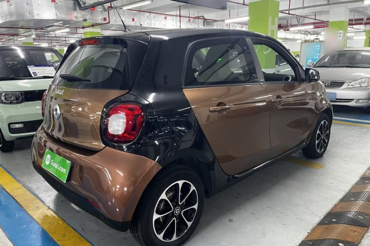 Used smart forfour 2016 1.0L 52 kW Passion Edition Exterior 3