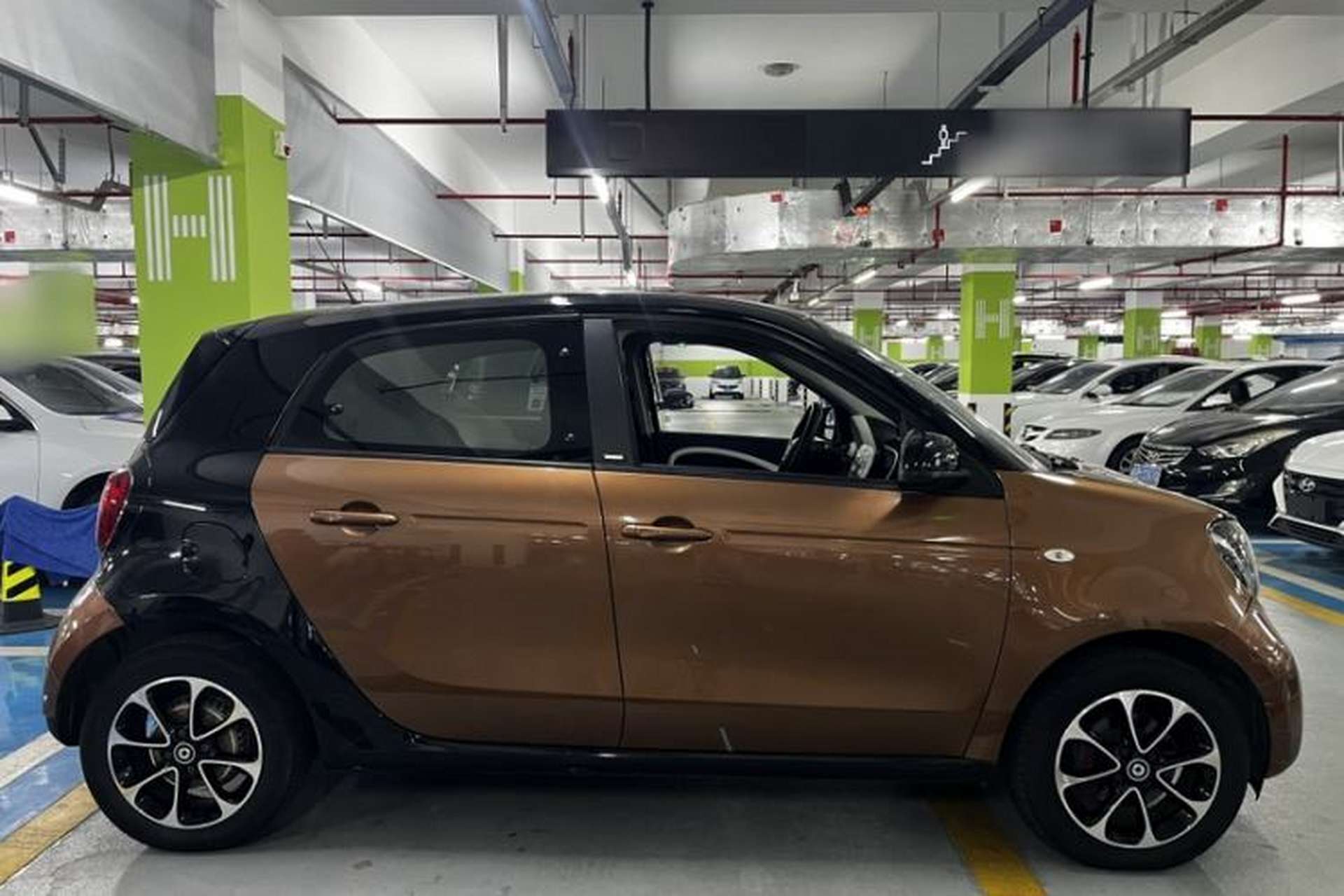 Used smart forfour 2016 1.0L 52 kW Passion Edition Exterior 4