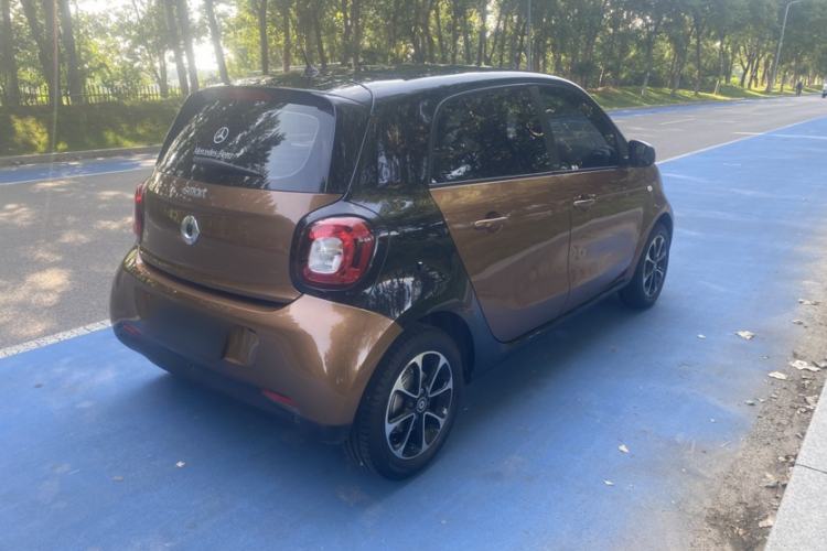 Used smart forfour 2016 1.0L 52 kW Passion Edition Exterior 4