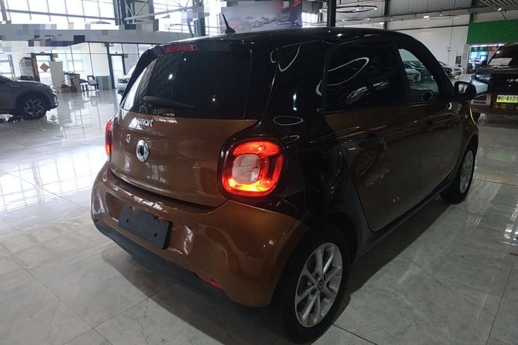 Used smart forfour 2016 1.0L 52 kW Dynamic Edition Exterior 5