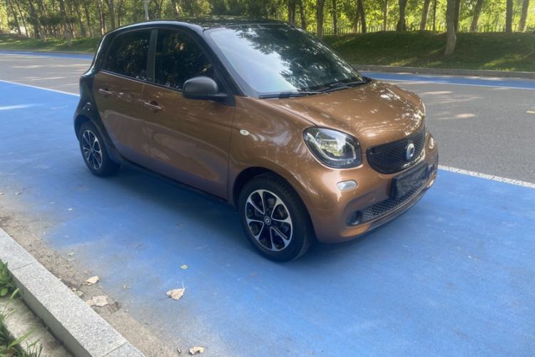 Used smart forfour 2016 1.0L 52 kW Passion Edition Exterior 7