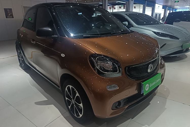 Used smart forfour 2016 1.0L 52 kW Passion Edition Front Right 45 Deg