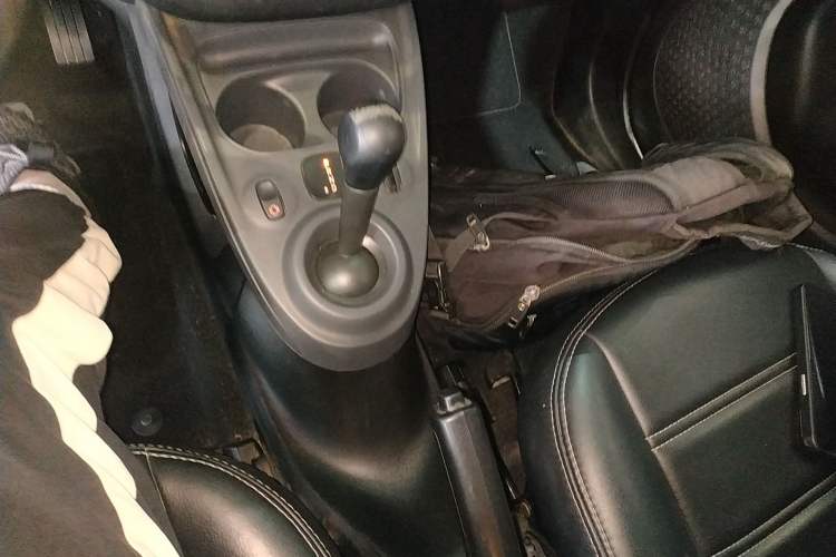 Used smart forfour 2016 1.0L 52 kW Dynamic Edition Gear Lever