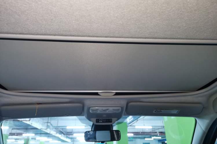Used smart forfour 2016 1.0L 52 kW Passion Edition Headliner
