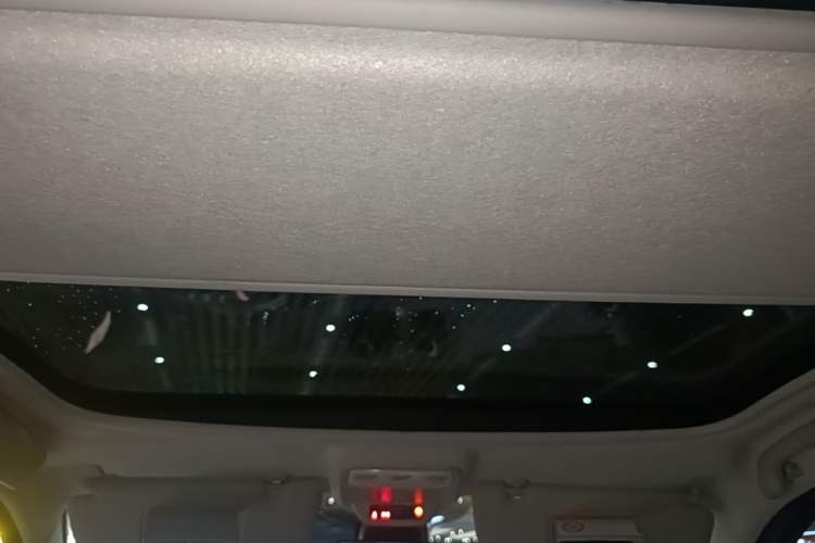 Used smart forfour 2016 1.0L 52 kW Passion Edition Headliner